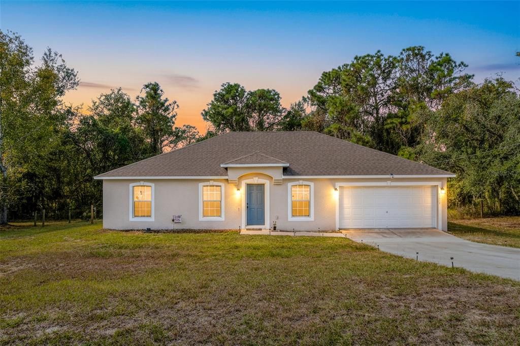 En Venta: $295,000 (3 camas, 2 baños, 1655 Pies cuadrados)