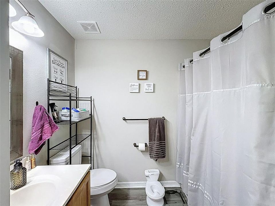 En Venta: $295,000 (3 camas, 2 baños, 1655 Pies cuadrados)