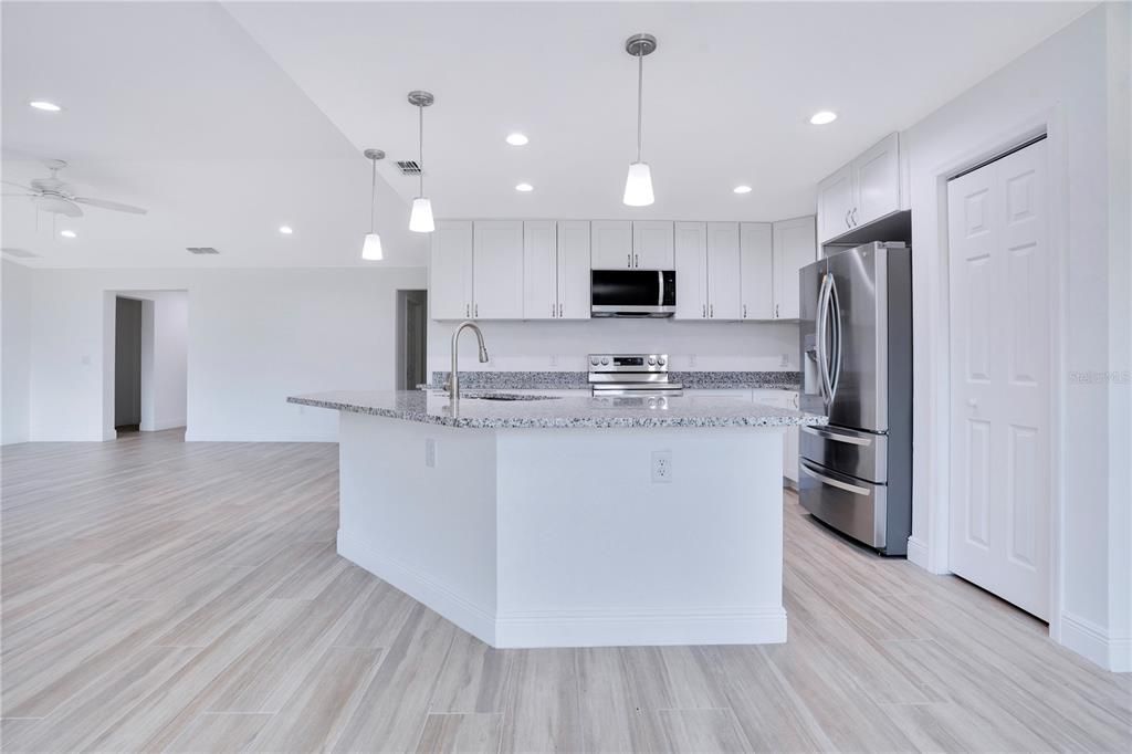 For Sale: $375,000 (4 beds, 2 baths, 1996 Square Feet)