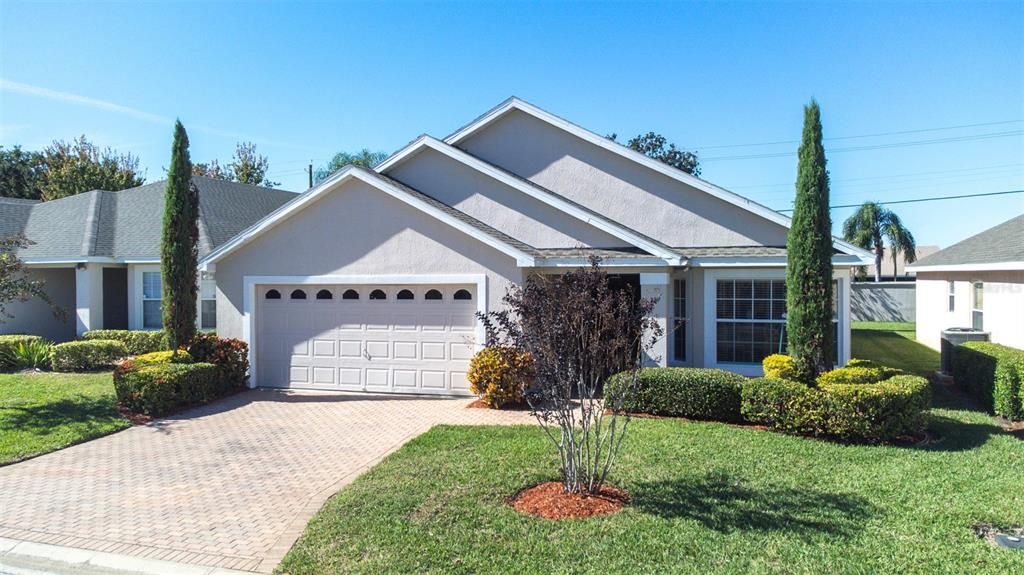 Active With Contract: $279,900 (3 beds, 2 baths, 1622 Square Feet)