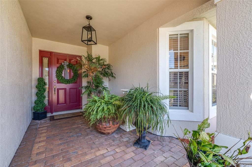 Active With Contract: $279,900 (3 beds, 2 baths, 1622 Square Feet)