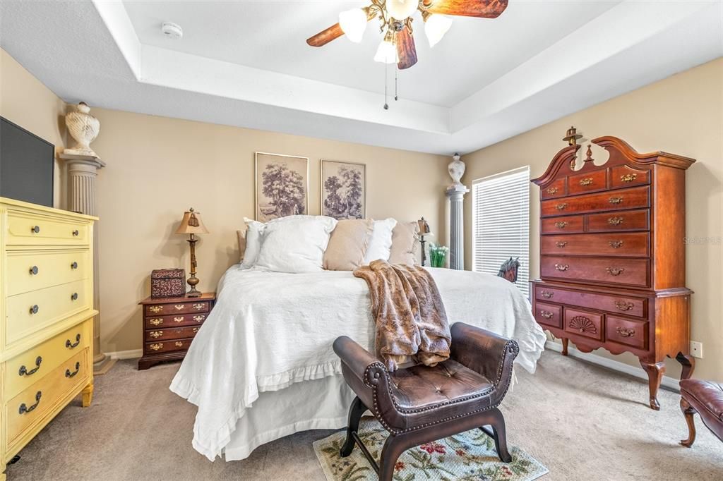 Active With Contract: $279,900 (3 beds, 2 baths, 1622 Square Feet)