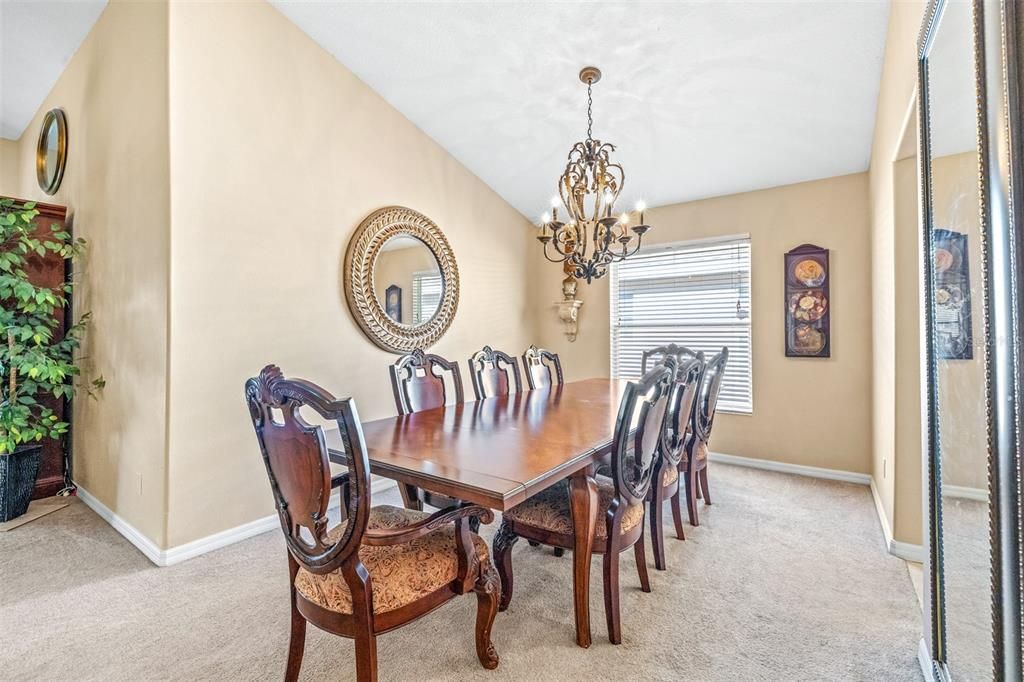 Active With Contract: $279,900 (3 beds, 2 baths, 1622 Square Feet)