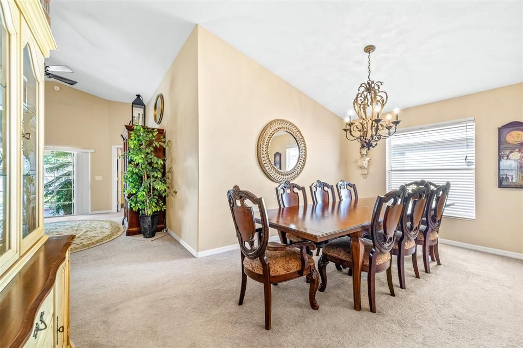 Active With Contract: $279,900 (3 beds, 2 baths, 1622 Square Feet)