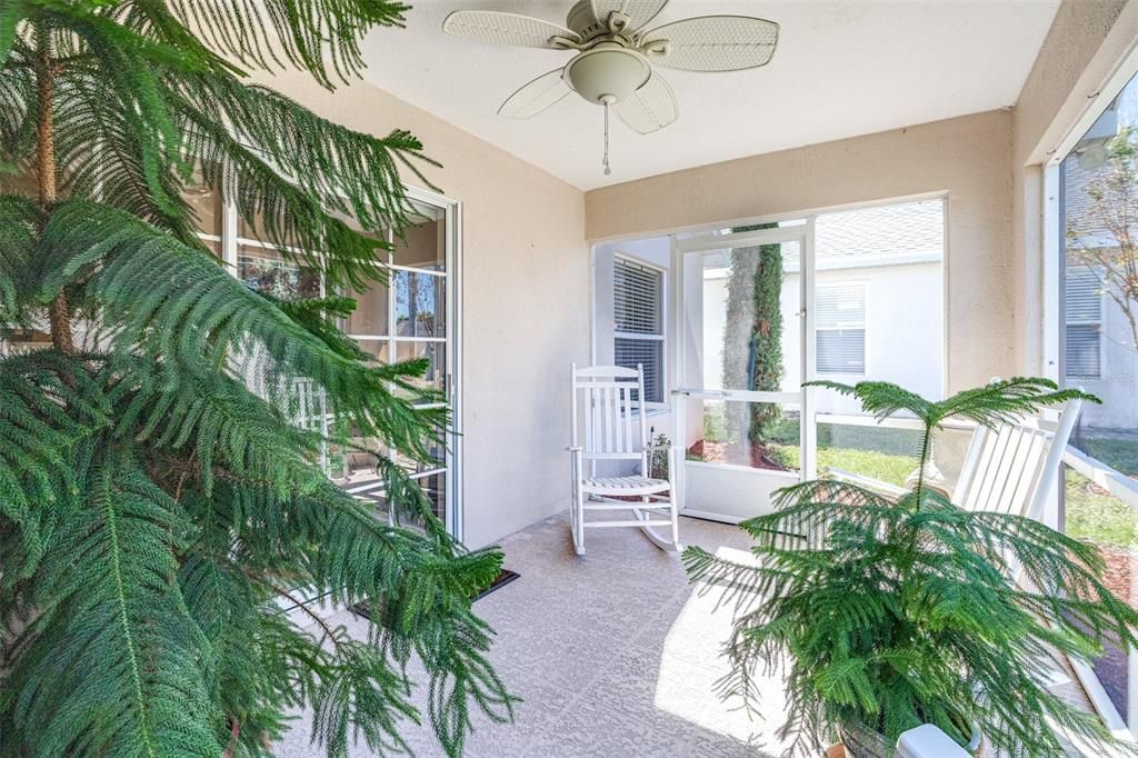 Active With Contract: $279,900 (3 beds, 2 baths, 1622 Square Feet)