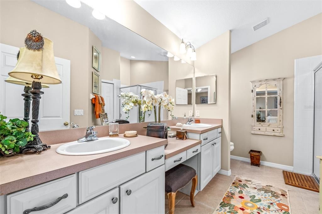 Active With Contract: $279,900 (3 beds, 2 baths, 1622 Square Feet)