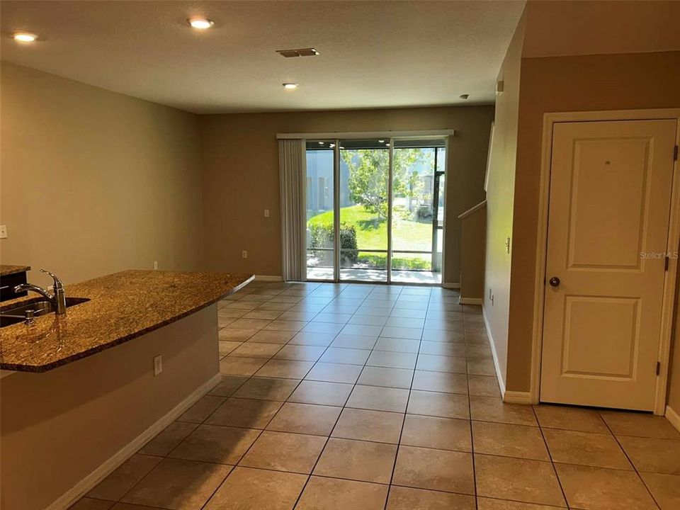 出租: $2,400 (3 贝兹, 2 浴室, 1673 平方英尺)