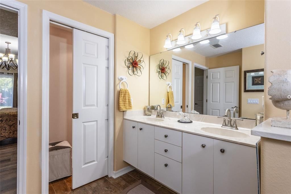 Active With Contract: $434,900 (3 beds, 2 baths, 2048 Square Feet)