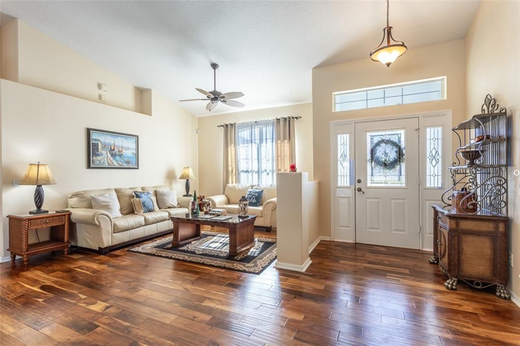 Active With Contract: $434,900 (3 beds, 2 baths, 2048 Square Feet)