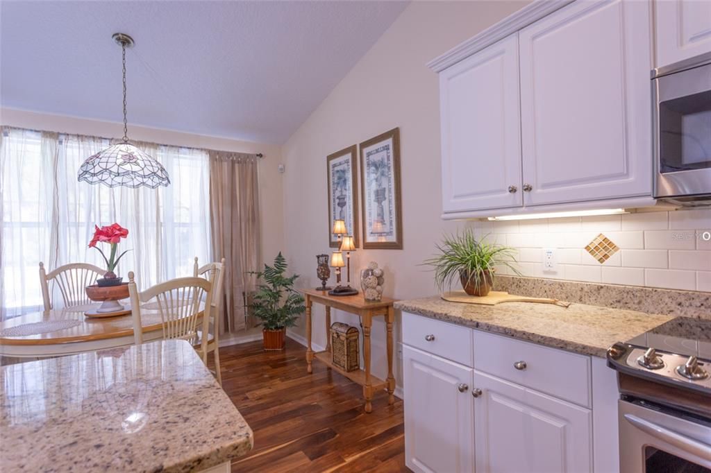 Active With Contract: $434,900 (3 beds, 2 baths, 2048 Square Feet)