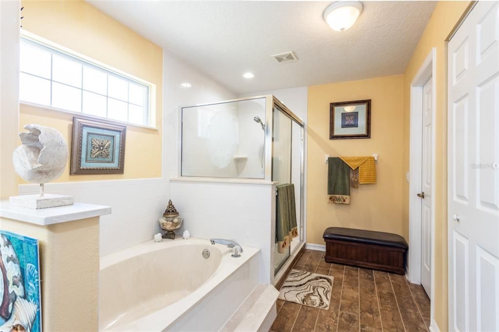 Active With Contract: $434,900 (3 beds, 2 baths, 2048 Square Feet)