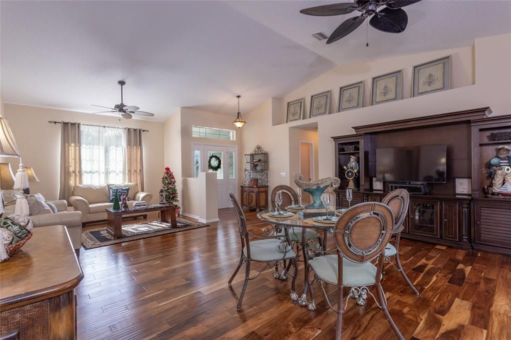 Active With Contract: $434,900 (3 beds, 2 baths, 2048 Square Feet)