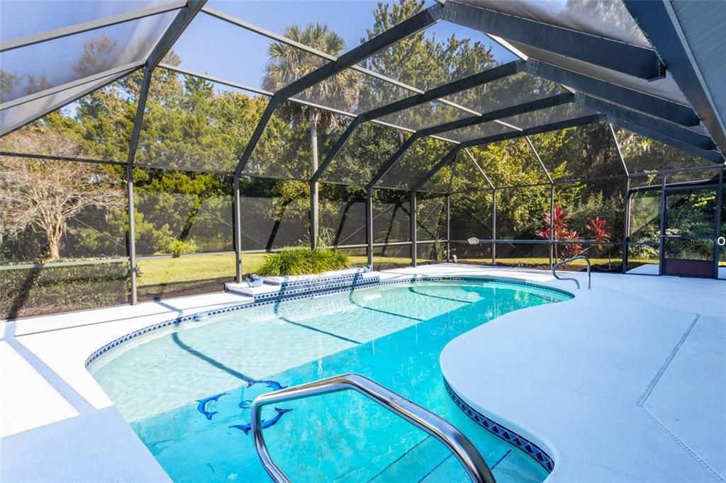 Active With Contract: $434,900 (3 beds, 2 baths, 2048 Square Feet)