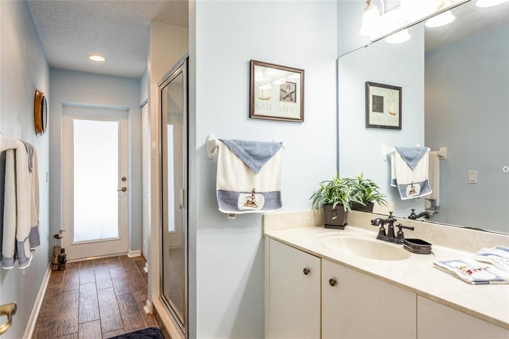 Active With Contract: $434,900 (3 beds, 2 baths, 2048 Square Feet)