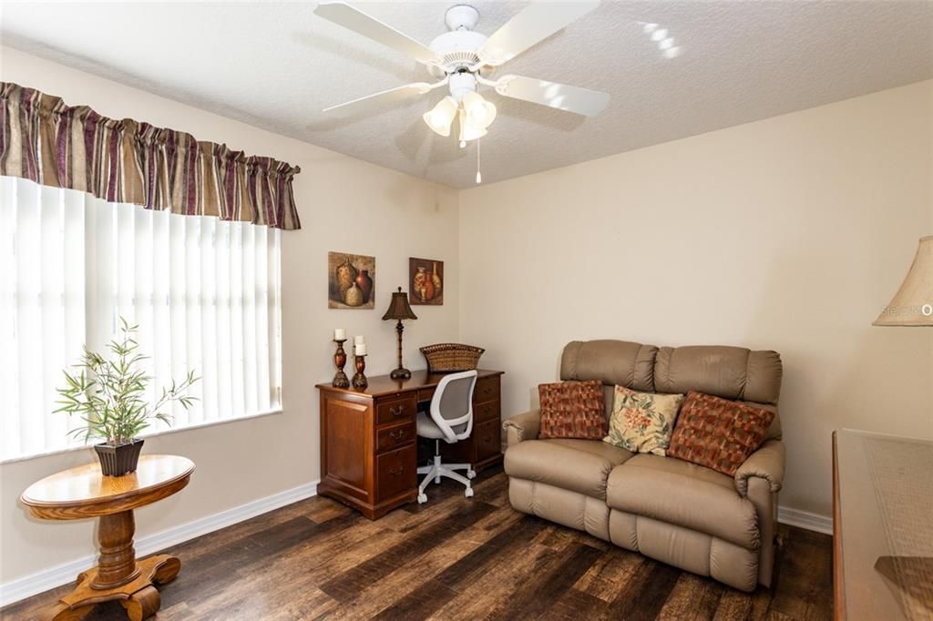 Active With Contract: $434,900 (3 beds, 2 baths, 2048 Square Feet)