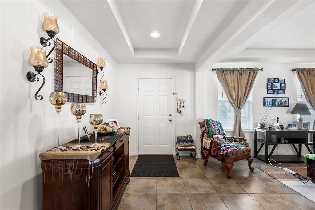 En Venta: $419,900 (4 camas, 3 baños, 2545 Pies cuadrados)