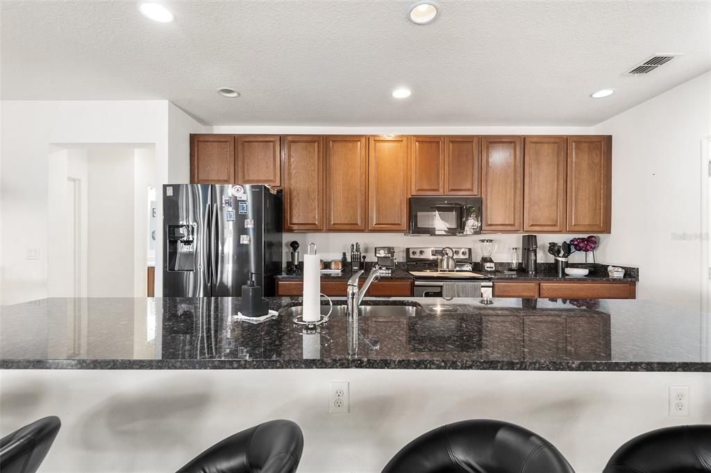 En Venta: $419,900 (4 camas, 3 baños, 2545 Pies cuadrados)