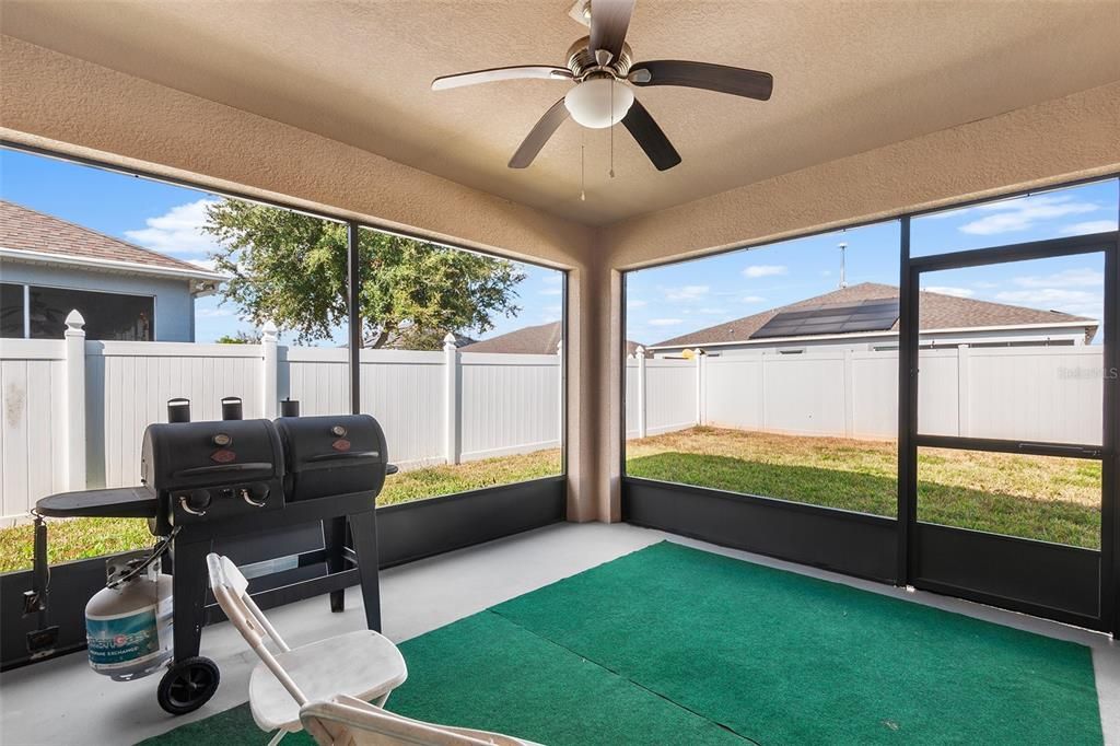 En Venta: $419,900 (4 camas, 3 baños, 2545 Pies cuadrados)