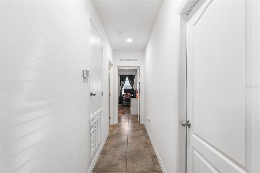 En Venta: $419,900 (4 camas, 3 baños, 2545 Pies cuadrados)