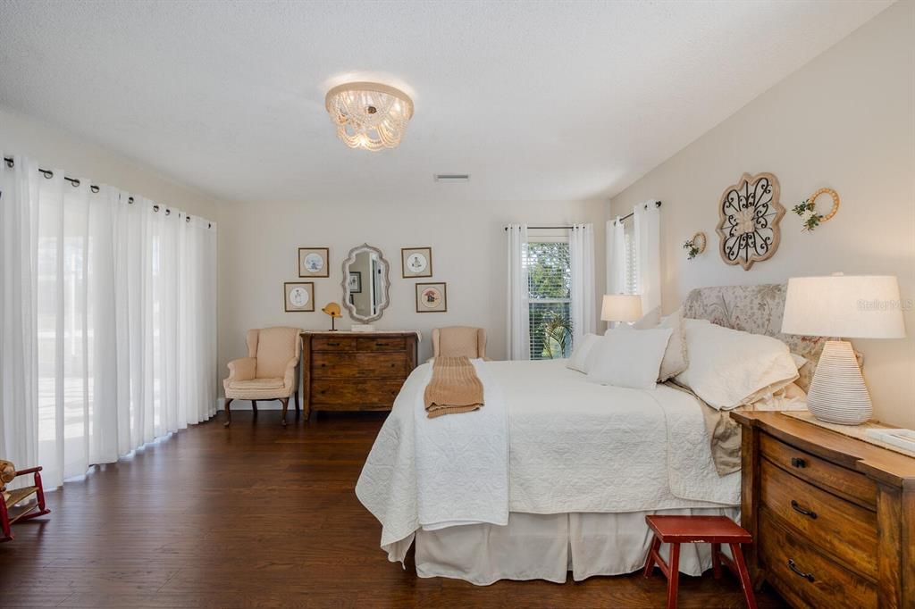 En Venta: $359,900 (3 camas, 2 baños, 1862 Pies cuadrados)