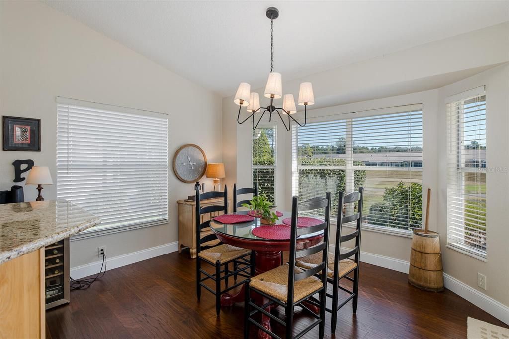 En Venta: $359,900 (3 camas, 2 baños, 1862 Pies cuadrados)