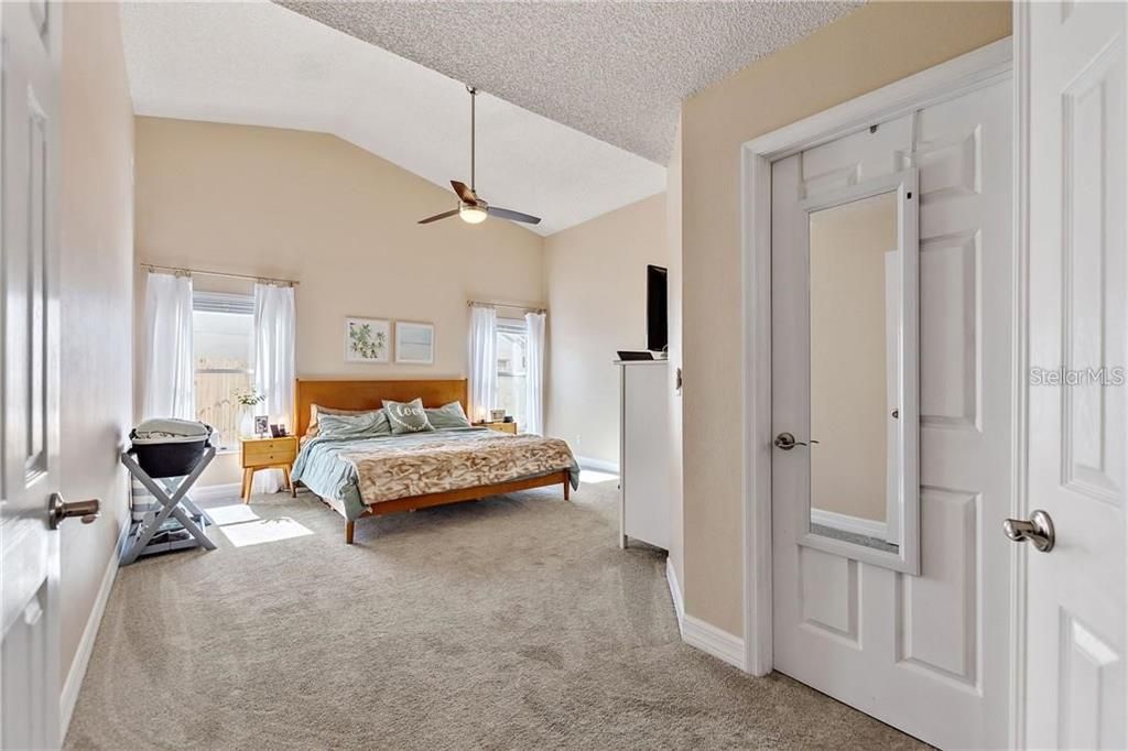 For Rent: $3,500 (3 beds, 2 baths, 1866 Square Feet)