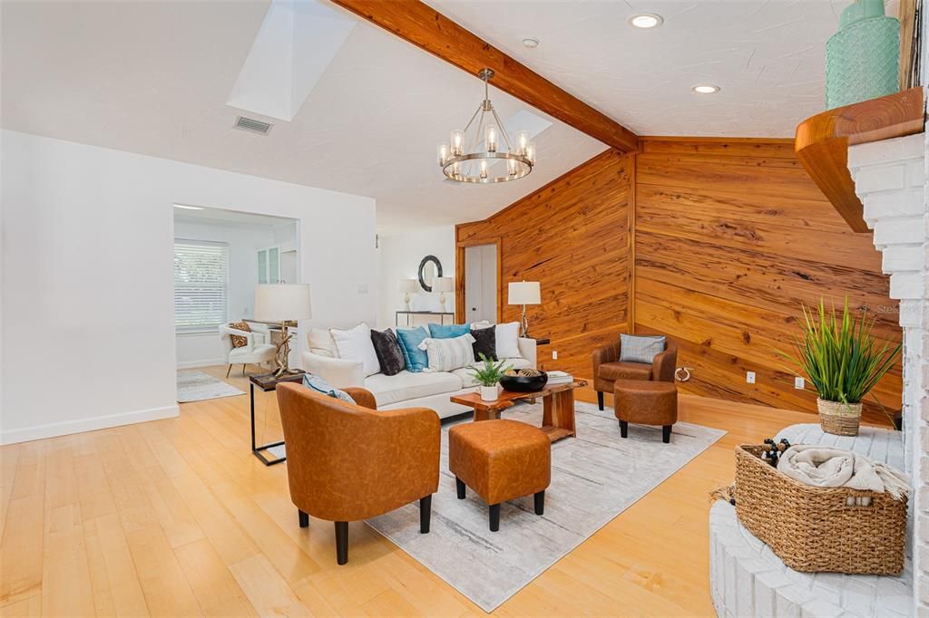 For Sale: $425,000 (3 beds, 2 baths, 1788 Square Feet)