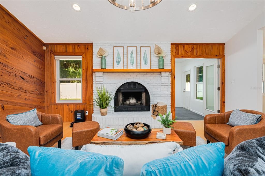 For Sale: $425,000 (3 beds, 2 baths, 1788 Square Feet)