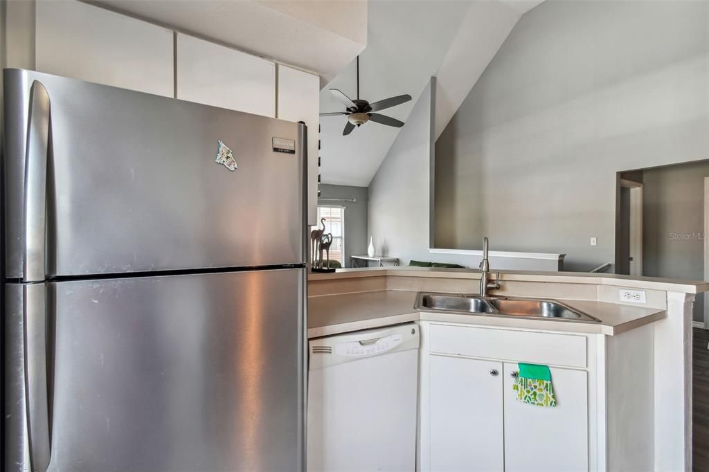 For Rent: $2,025 (2 beds, 2 baths, 1168 Square Feet)