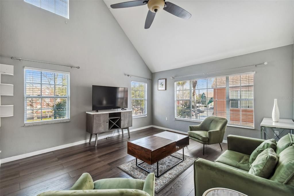 For Rent: $2,025 (2 beds, 2 baths, 1168 Square Feet)