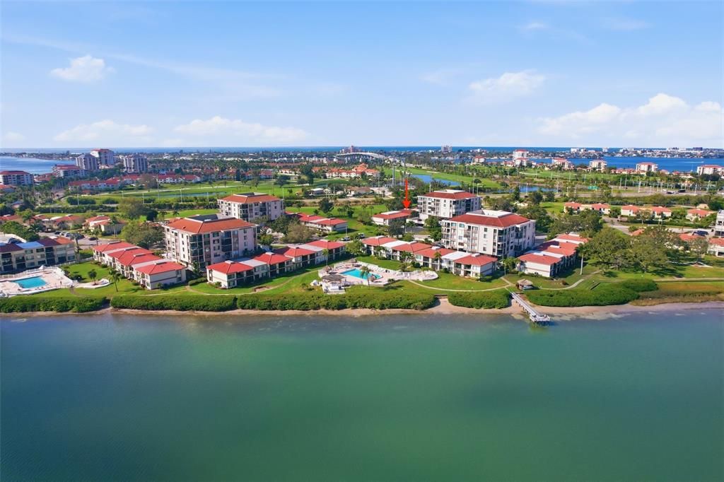 For Sale: $249,000 (2 beds, 2 baths, 890 Square Feet)