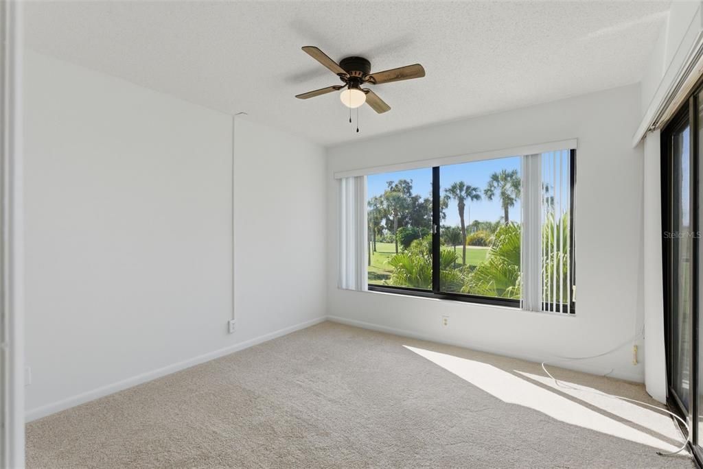 For Sale: $249,000 (2 beds, 2 baths, 890 Square Feet)