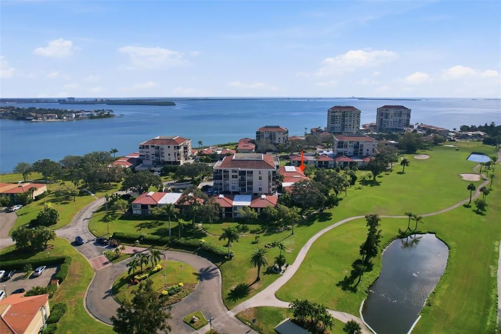 For Sale: $249,000 (2 beds, 2 baths, 890 Square Feet)