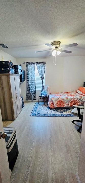 待售: $499,000 (4 贝兹, 2 浴室, 2252 平方英尺)