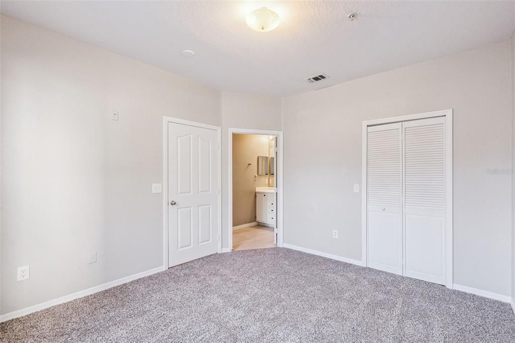 待售: $210,000 (3 贝兹, 2 浴室, 1205 平方英尺)