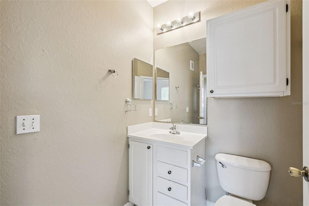 待售: $210,000 (3 贝兹, 2 浴室, 1205 平方英尺)