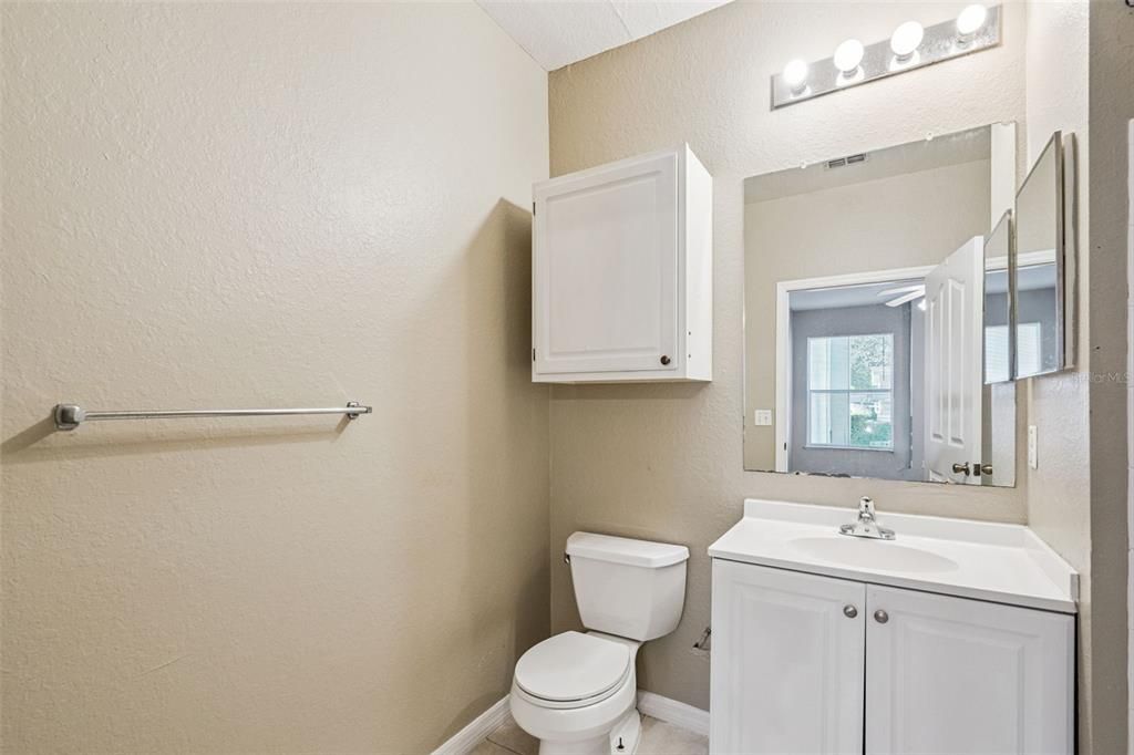 待售: $210,000 (3 贝兹, 2 浴室, 1205 平方英尺)