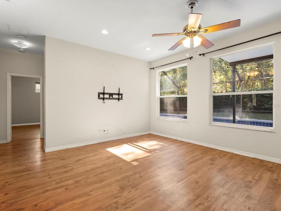 For Sale: $624,999 (4 beds, 4 baths, 2974 Square Feet)