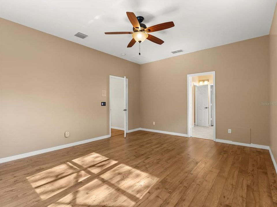 For Sale: $624,999 (4 beds, 4 baths, 2974 Square Feet)