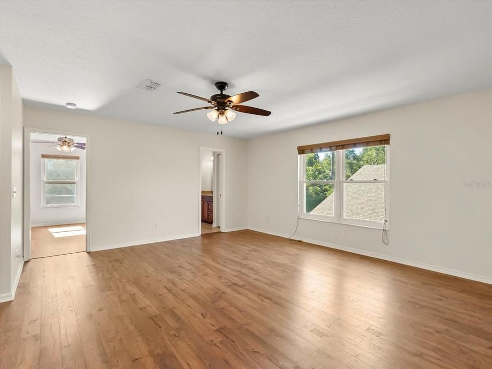 For Sale: $624,999 (4 beds, 4 baths, 2974 Square Feet)