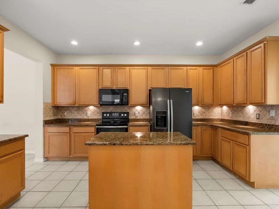 For Sale: $624,999 (4 beds, 4 baths, 2974 Square Feet)