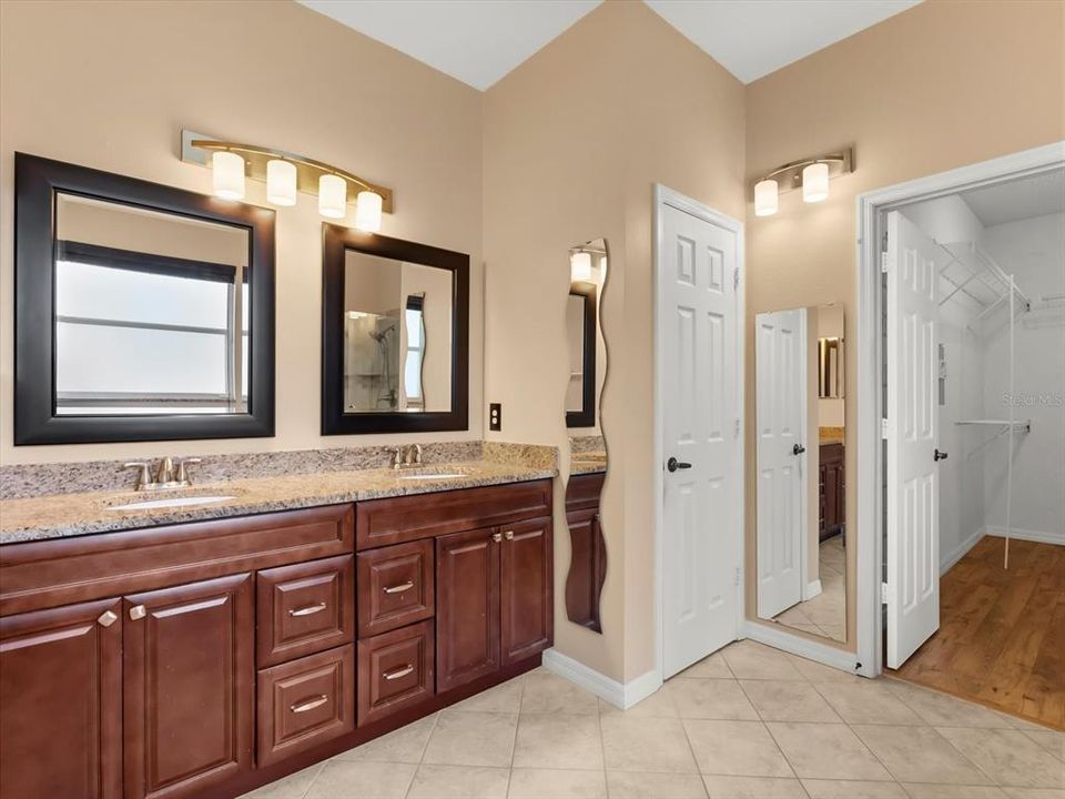 For Sale: $624,999 (4 beds, 4 baths, 2974 Square Feet)