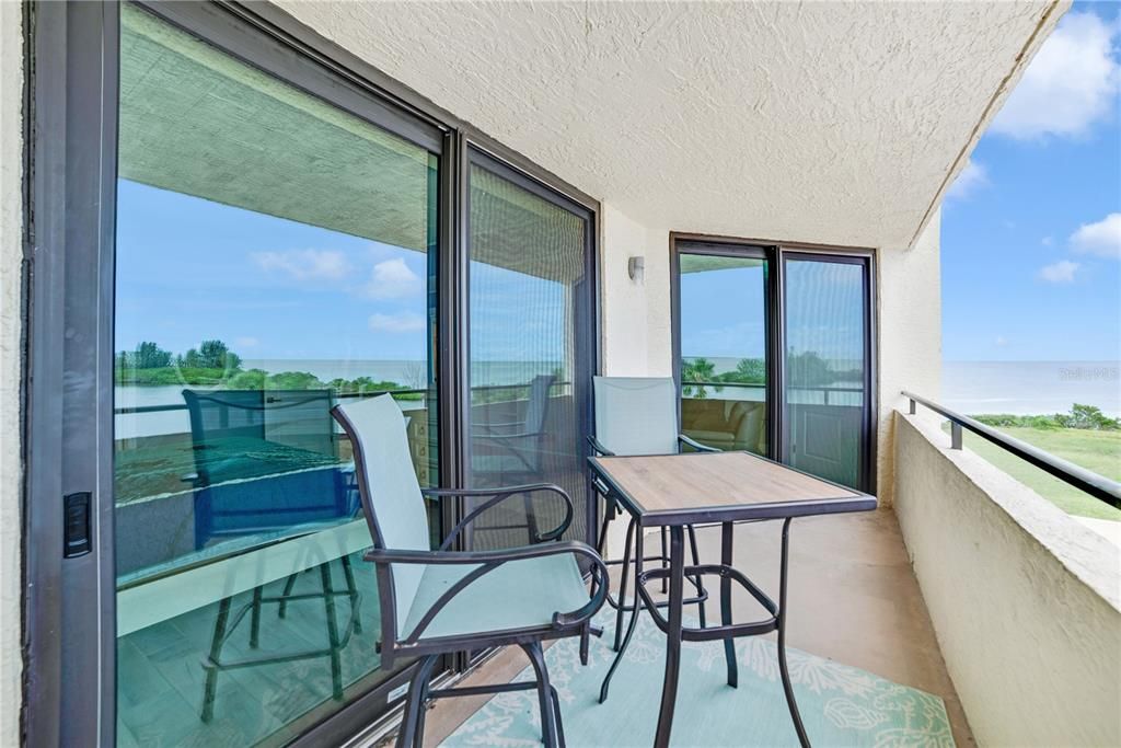 待售: $249,000 (1 贝兹, 1 浴室, 733 平方英尺)