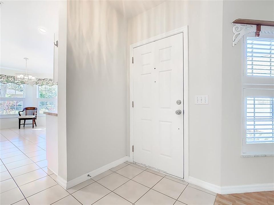 待售: $274,000 (2 贝兹, 2 浴室, 1405 平方英尺)