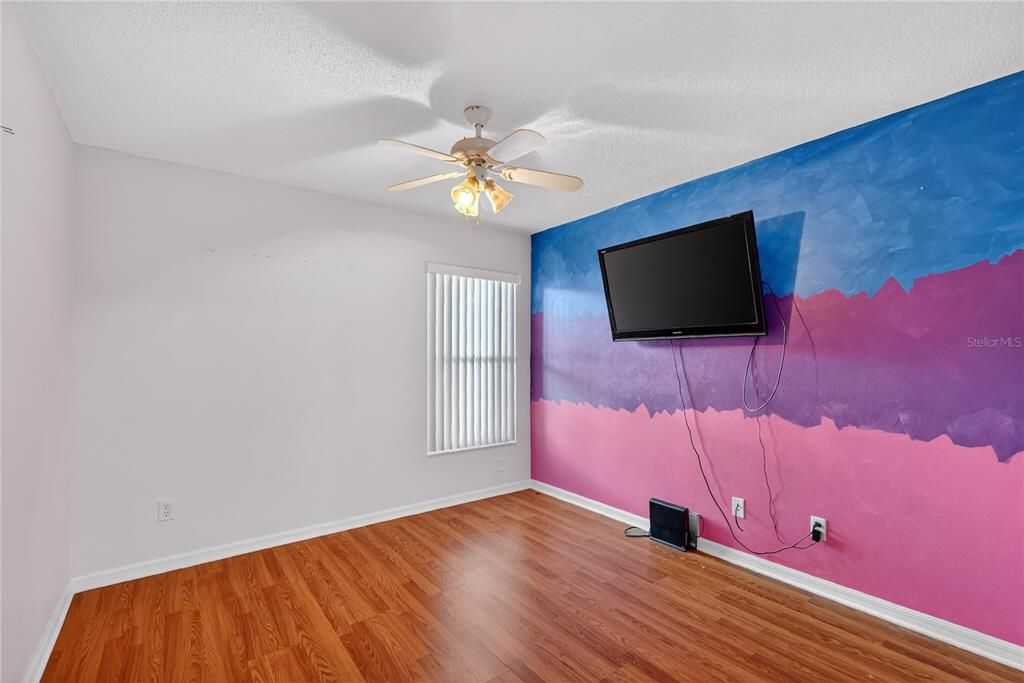 For Sale: $305,000 (3 beds, 2 baths, 1701 Square Feet)