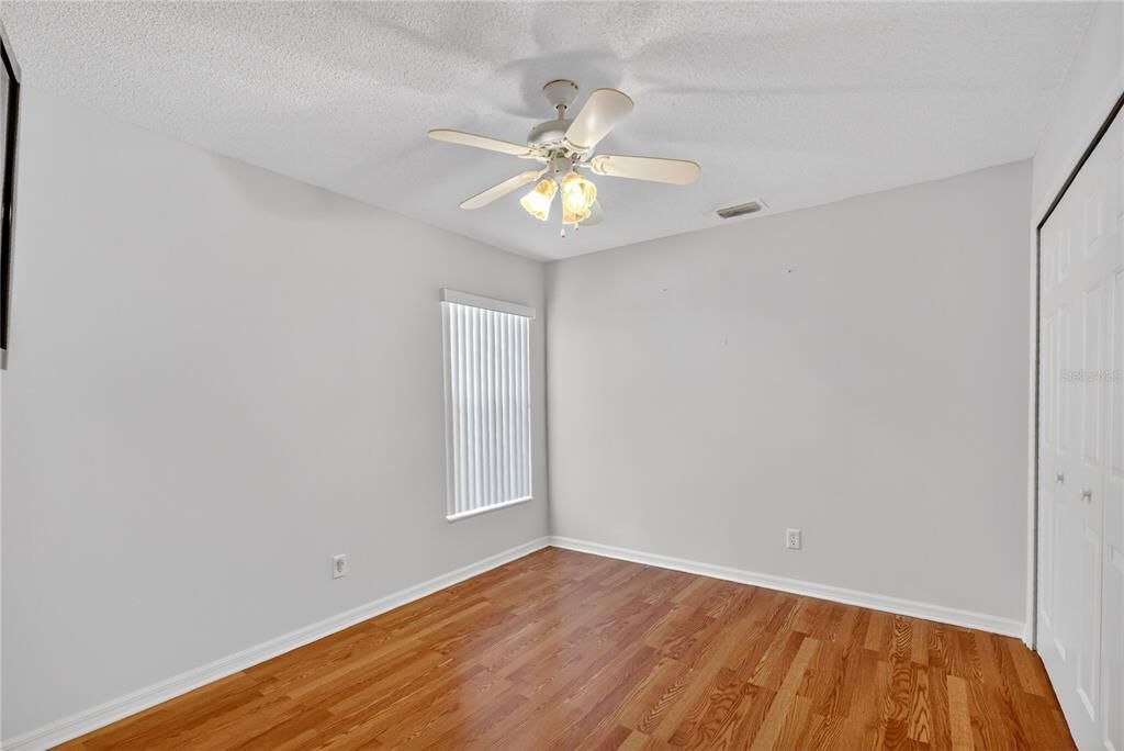 For Sale: $305,000 (3 beds, 2 baths, 1701 Square Feet)