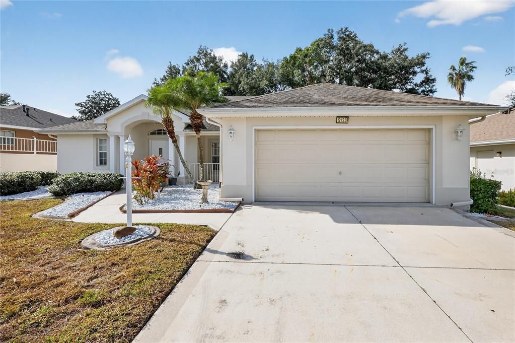 For Sale: $305,000 (3 beds, 2 baths, 1701 Square Feet)