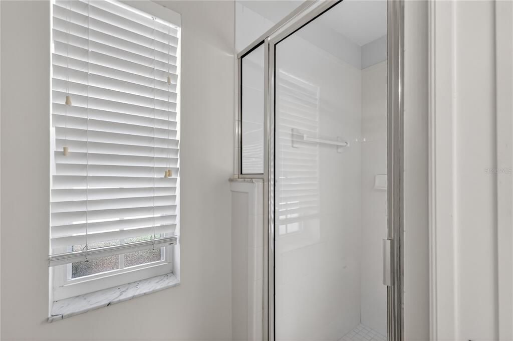 For Sale: $305,000 (3 beds, 2 baths, 1701 Square Feet)