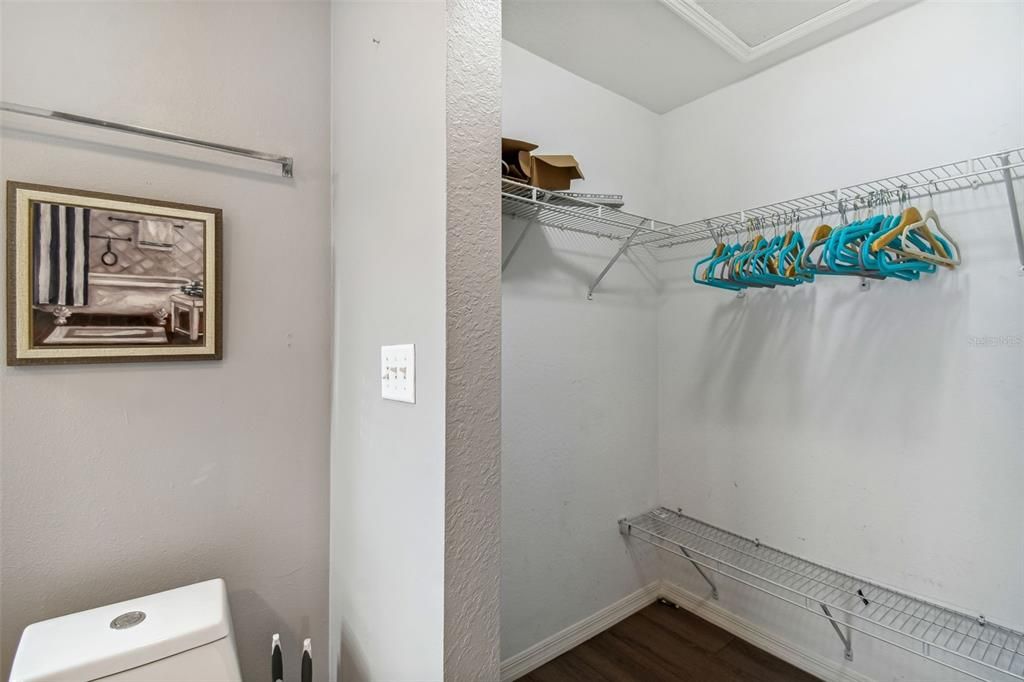 For Sale: $265,000 (2 beds, 2 baths, 1168 Square Feet)