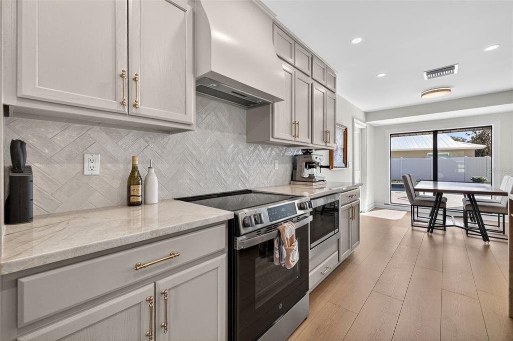 待售: $665,000 (3 贝兹, 2 浴室, 1823 平方英尺)